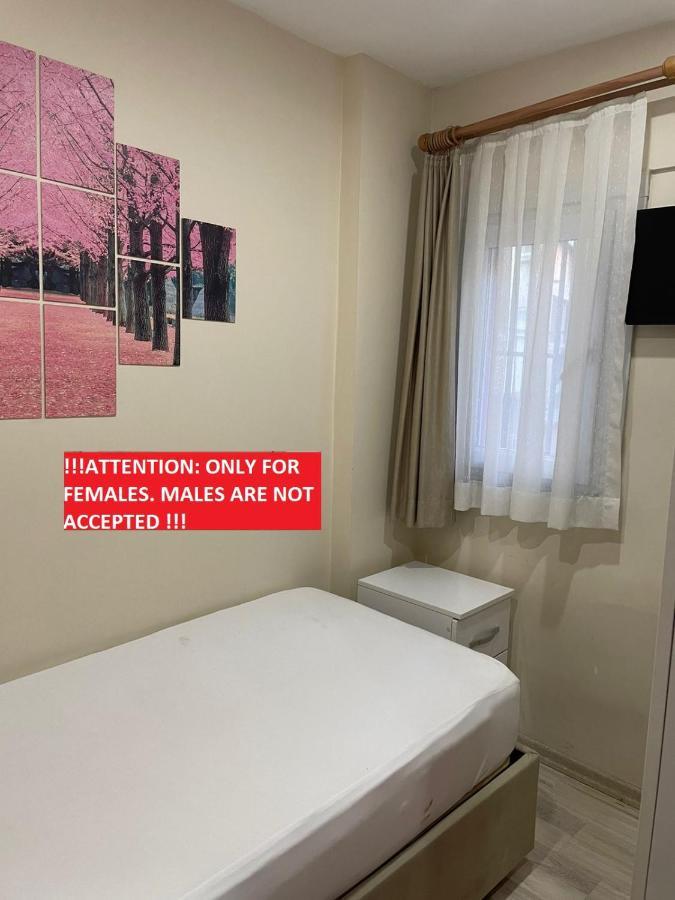 !only Females! Bakirkoy Ladies Hotel *